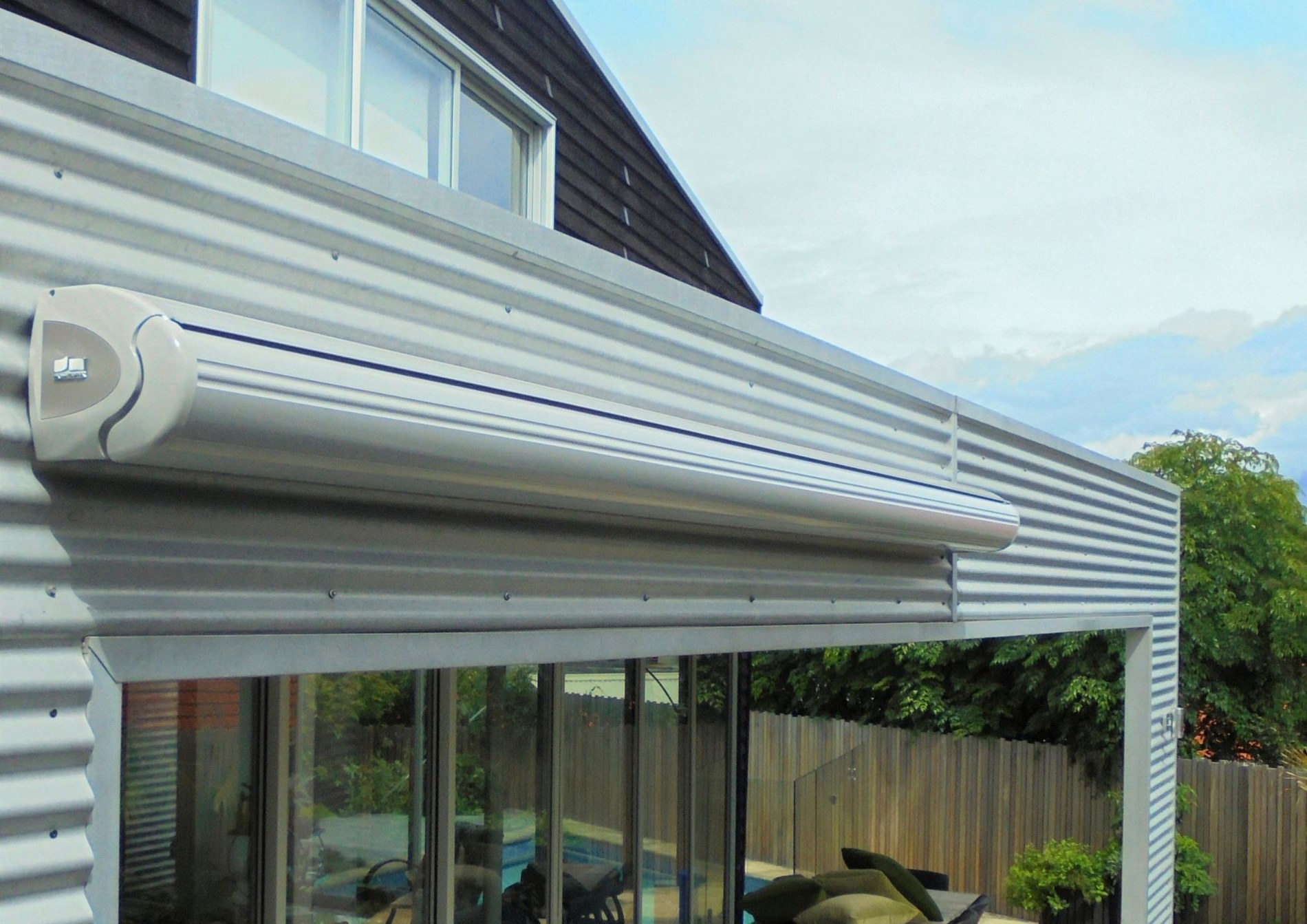 Fetuna cassette awning retracted